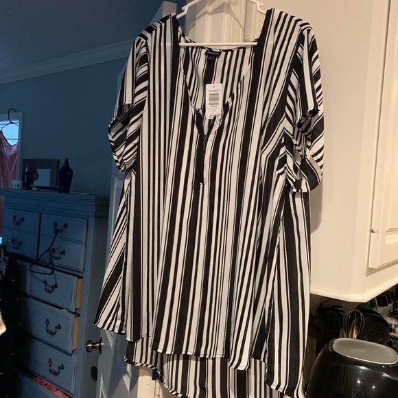Torrid striped top - Picture 1 of 5